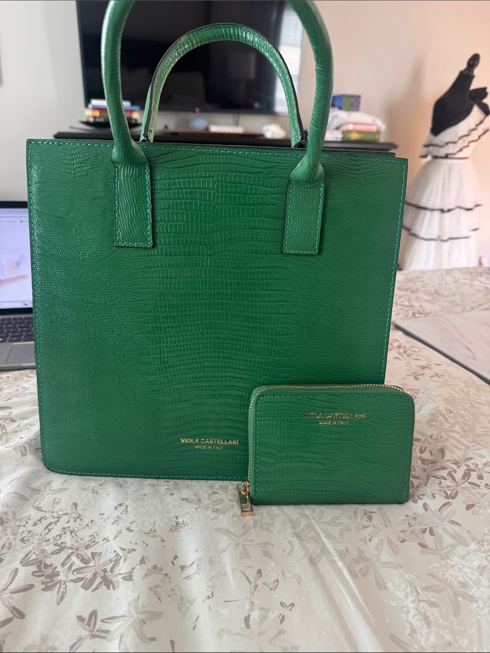 Structured Green Croc-Embossed Tote with Front Pocket